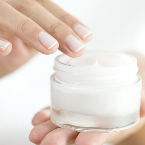 کرم آبرسان و کنترل‌کننده چربی